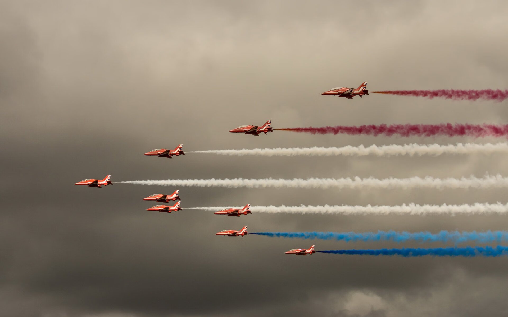 气动设计革新:提升空气动力效率,气动装置设计