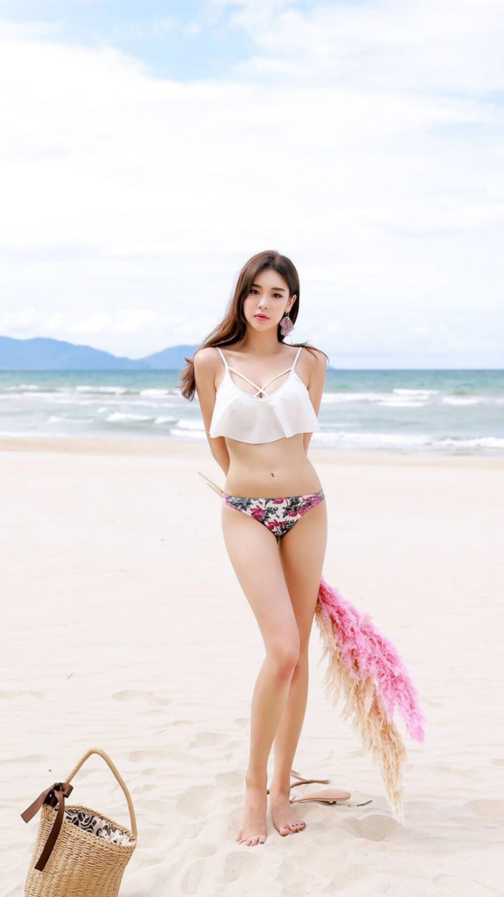 开云官方-公牛压哨战胜勇士，季后赛首轮中德罗赞砍下47分，公牛赞助的比赛