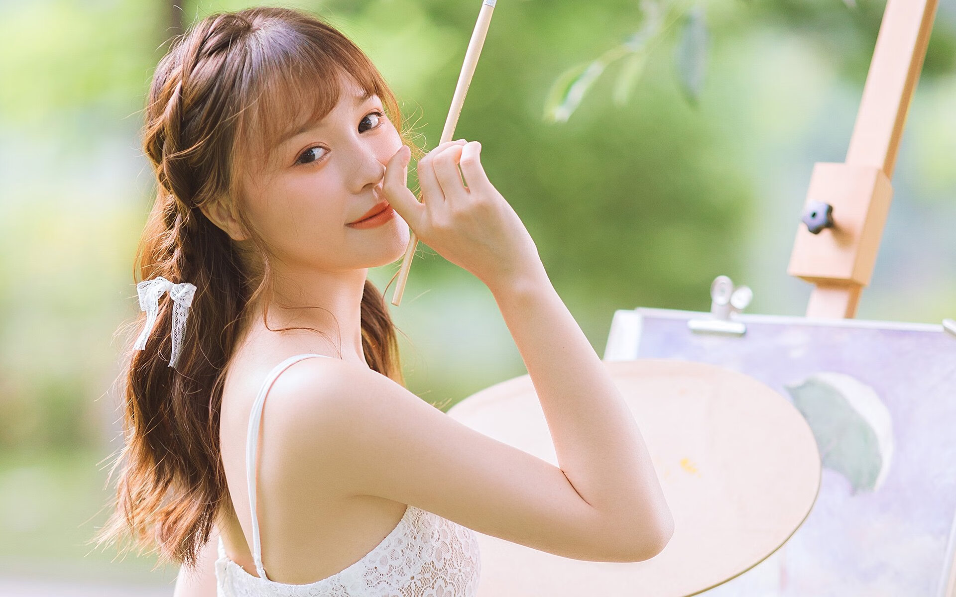 “技术革新首登阵：AI越位与裁判耳机摄像头试用”