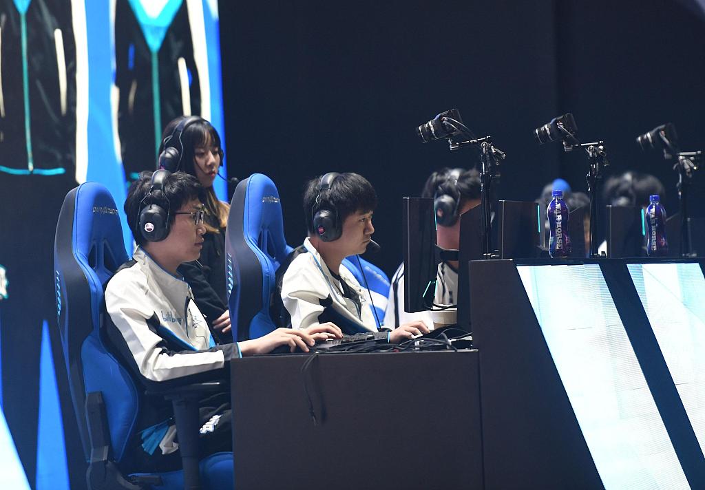 开云体育:PUBGMobile专业战队的选手生活揭秘，竞技背后的坚持的简单介绍