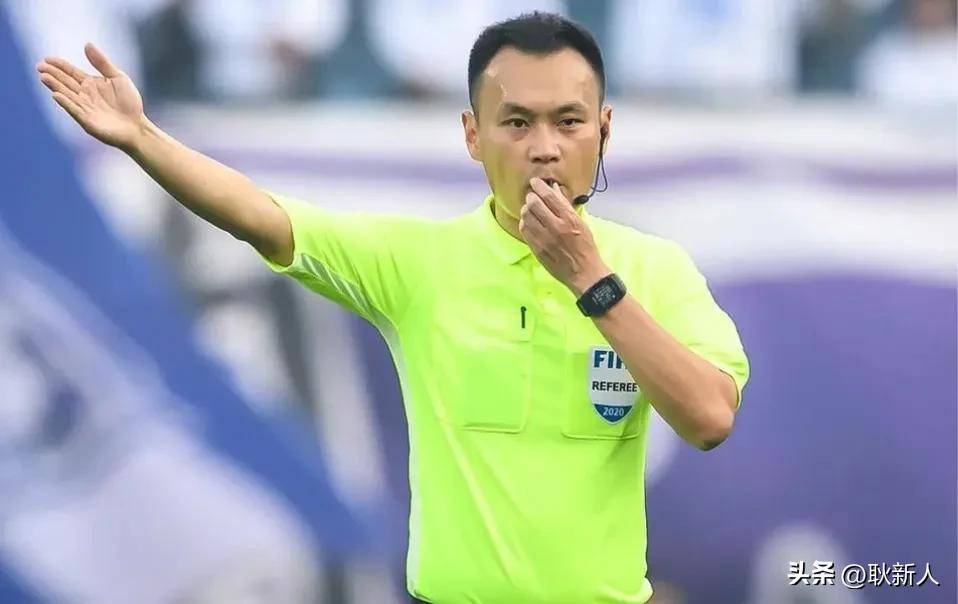 包含开云体育:中超联赛裁判委员会：公布裁判判罚标准，提升执法透明度的词条